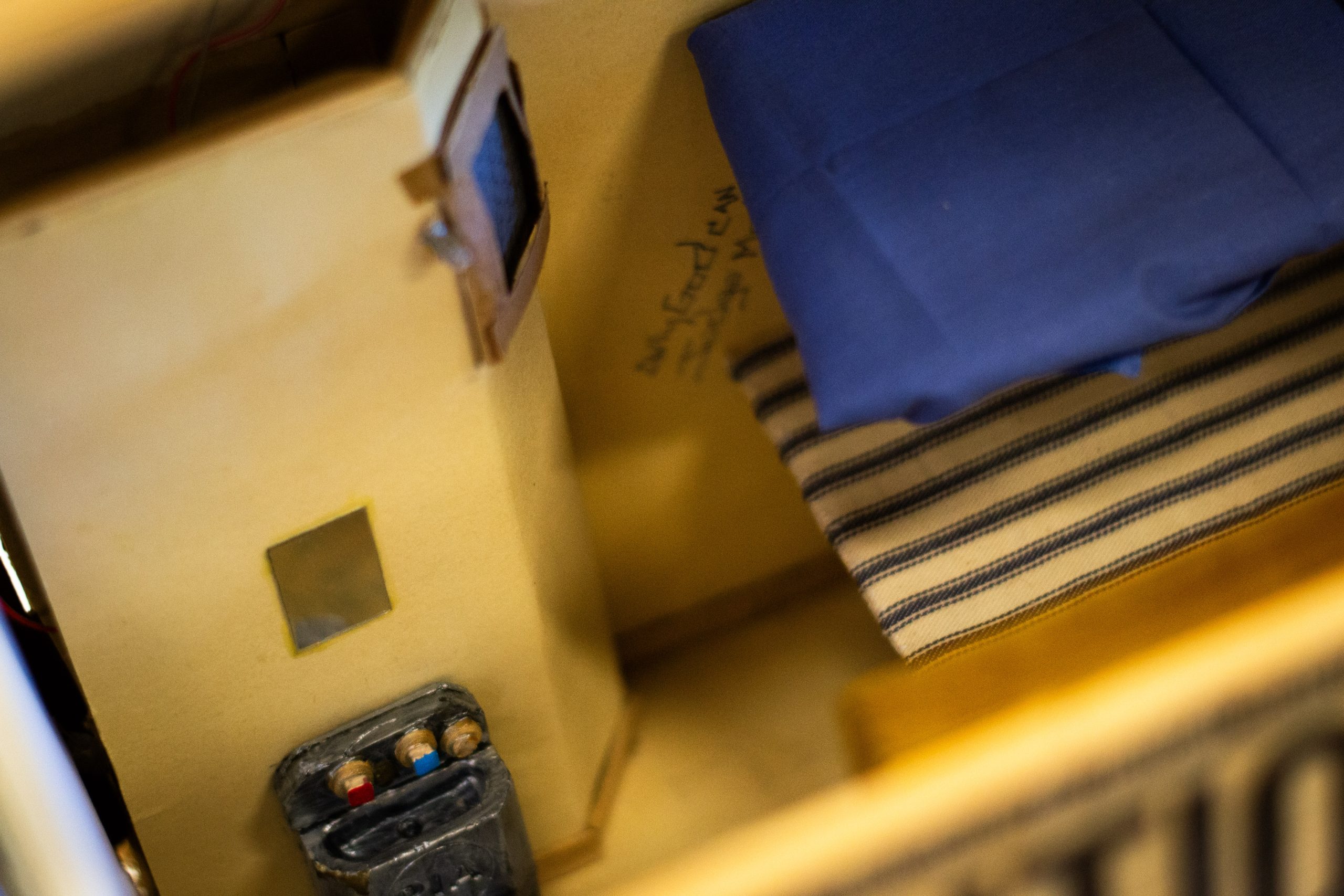 Abolition box (20)